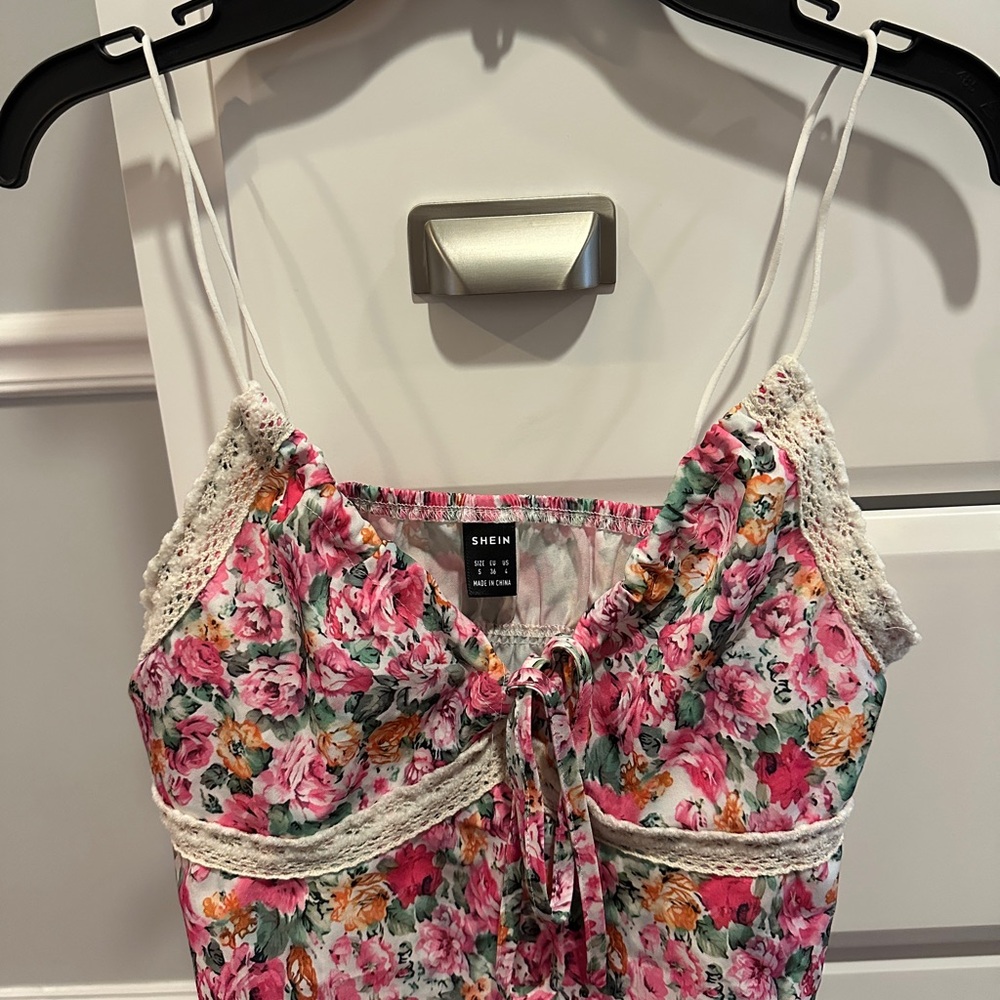 SHEIN Pink Floral Lace Trim Top